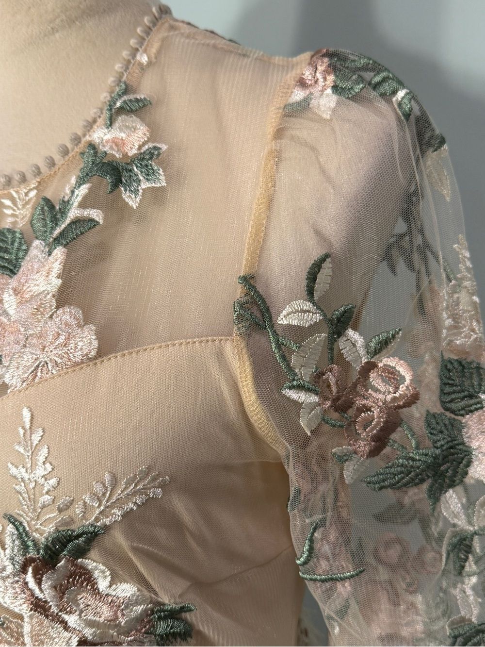 Just ME Embroidered Cream Tiered Lace Dress Size S - Picture 5 of 9